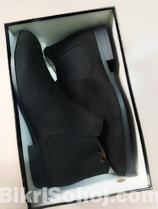 Chelsea boots